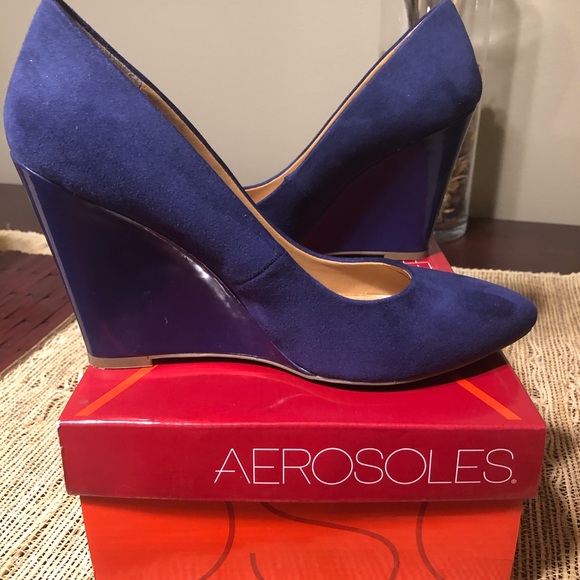 Cosmopolitan Blue Suede Shoe - Picture 2 of 4